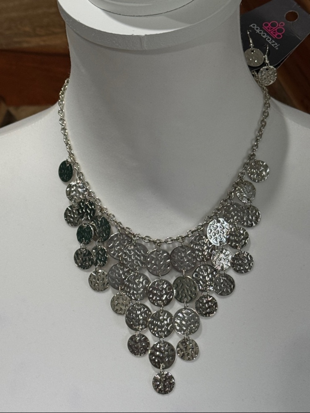 Paparazzi Shimmering Silver Hammered Coin Cascade Necklace & Earrings Set